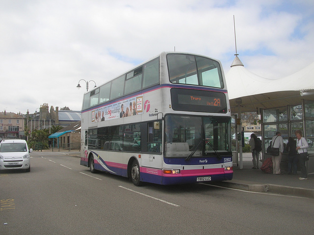 DSCN1044 First Devon and Cornwall T802 LLC