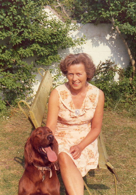 Mum was very petite - only  just over 5 feet and very slim