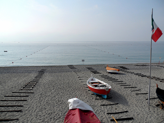 spiaggia di primo mattino