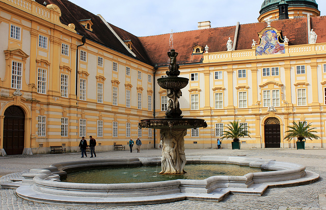 Brunnen in Stift Melk