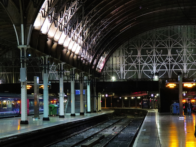 paddington station, london