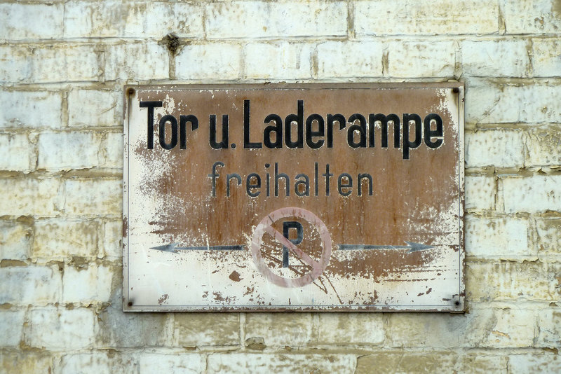 Halle (Saale) 2013 – Tor u. Laderampe