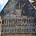 Fronton de l'église de Vouvant