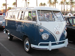 1964 Volkswagen 21 Window Deluxe Microbus