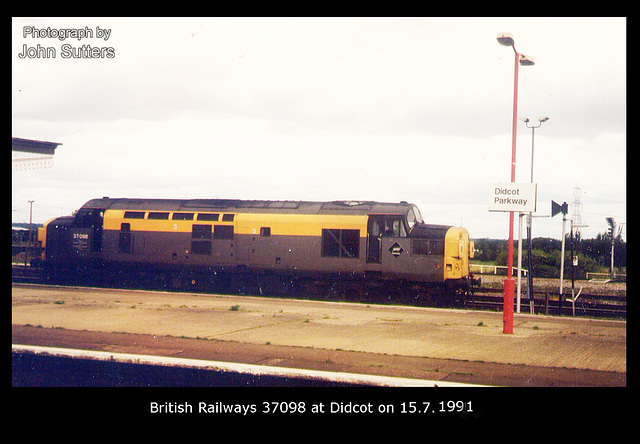 37098 at Didcot on 15.7.1991