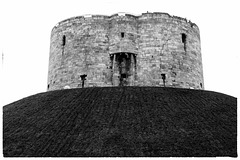 York Ricoh GR, Great Tower 2 mono