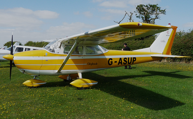 Cessna F172E Skyhawk G-ASUP