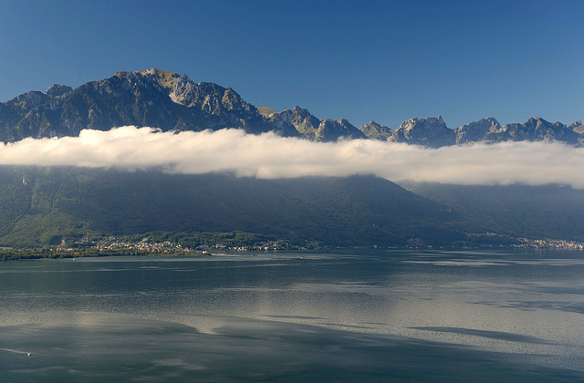 Les montagnes de la Savoie et le lac Léman...