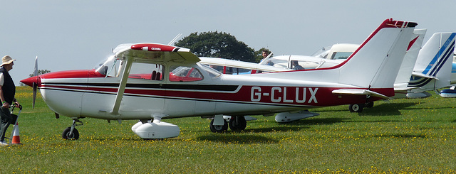Reims Cessna F172N Skyhawk G-CLUX