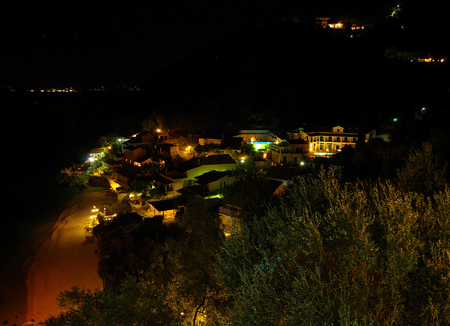 Kaminaki at night