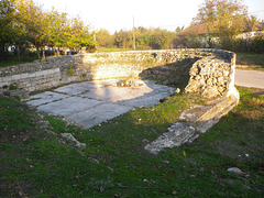 Bastion en U à l'extérieur du site d'Oescus.