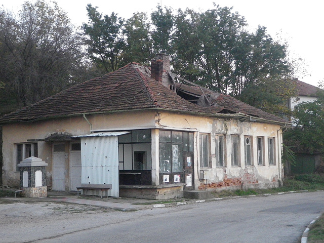 Maison bulgare abandonnée.