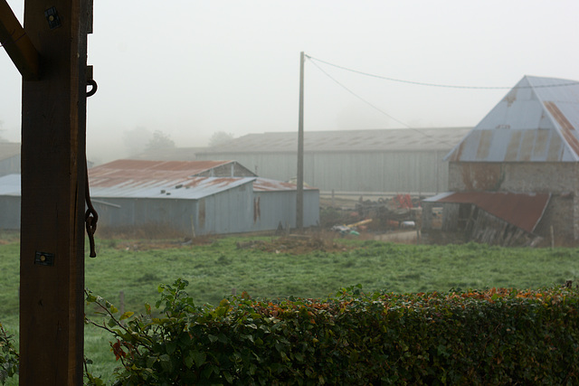 Misty morning in Landelles - September 2011