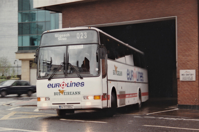 Bus Éireann VC11 (94 D 23654) leaving Busáras in Dublin - 11 May 1996