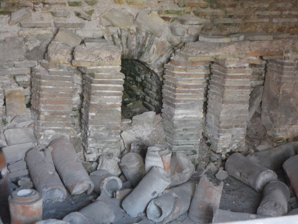 Thermes de Varna : les hypocaustes sous le caldarium 2
