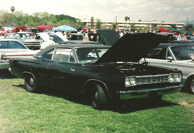 1968 Plymouth Hemi Road Runner