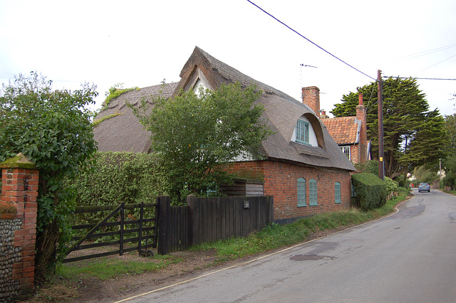 Thatched Cottage. The Street. Walberswick (1)