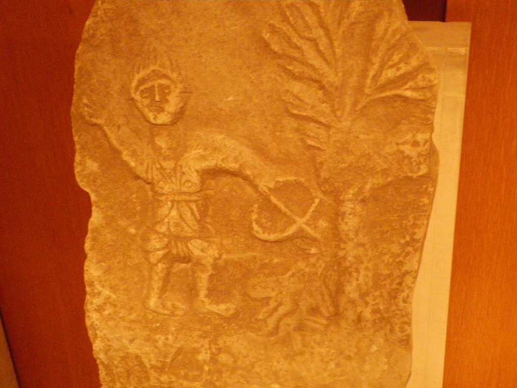 Plaque votive à Diane chasseresse 4