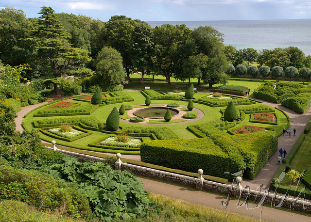 Dunrobin Castle, Formal Gardens