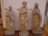 Musée national d'archéologie : statues féminines.