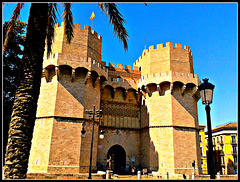 Valencia: torres de Serranos