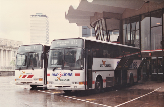 Bus Éireann VC10 (94 D 21826) and VC14 (94 D 23653) at Busáras in Dublin - 11 May 1996