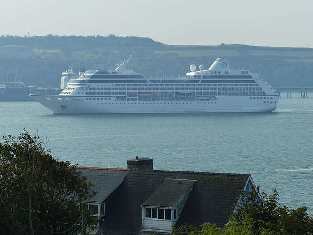 Oceania Insignia at Milford Haven (2) - 23 September 2014