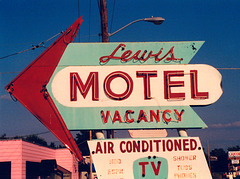 Lewis Motel