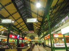 Les halles centrales : l'intérieur.