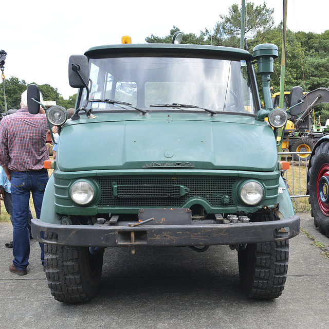 Oldtimerfestival Ravels 2013 – Unimog