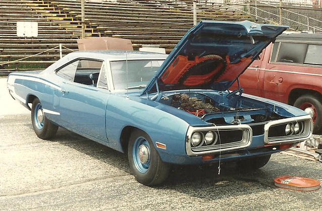 ipernity: 1970 Dodge Coronet Super Bee - by 1971 Dodge Charger R/T Freak