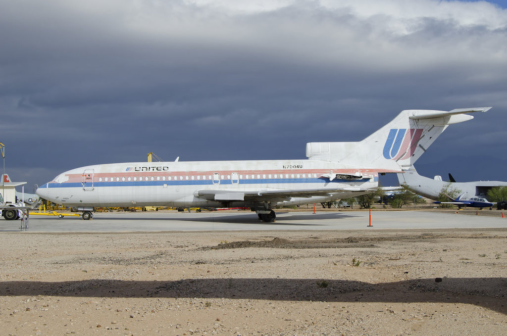 Boeing 727 N7004U