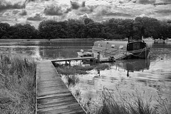 Narrowboat on the River Hamble