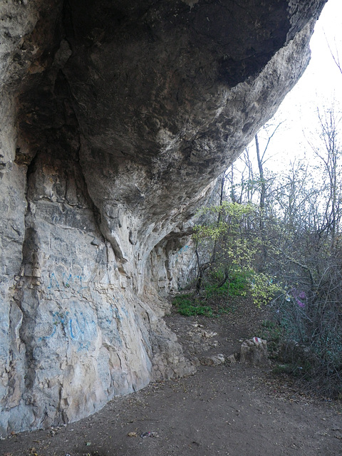 Grotte près de Demir Baba Teke.