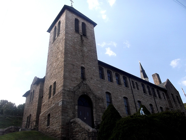 Summit church / Église au sommet.