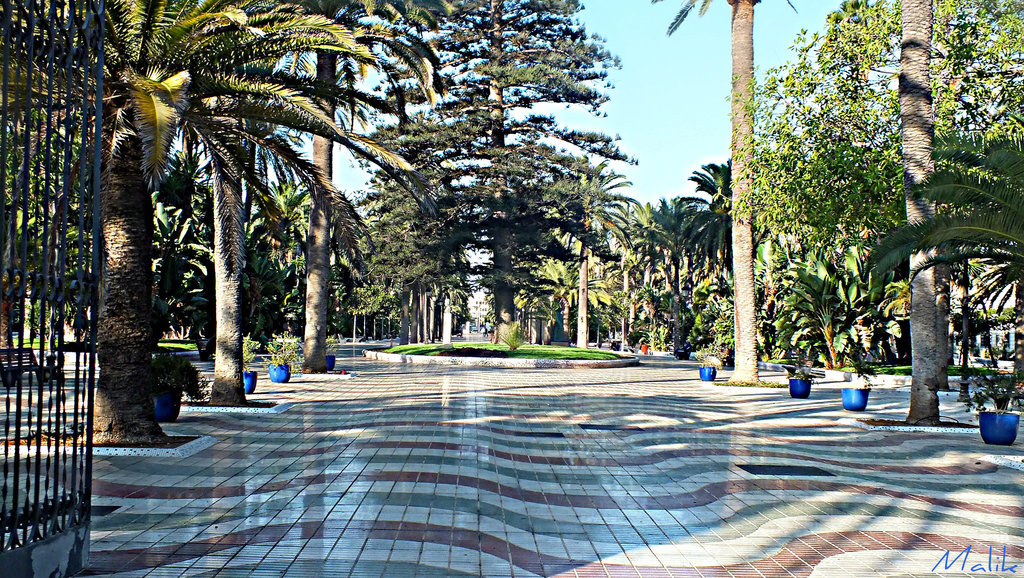 Jardin de la place de Mellila.