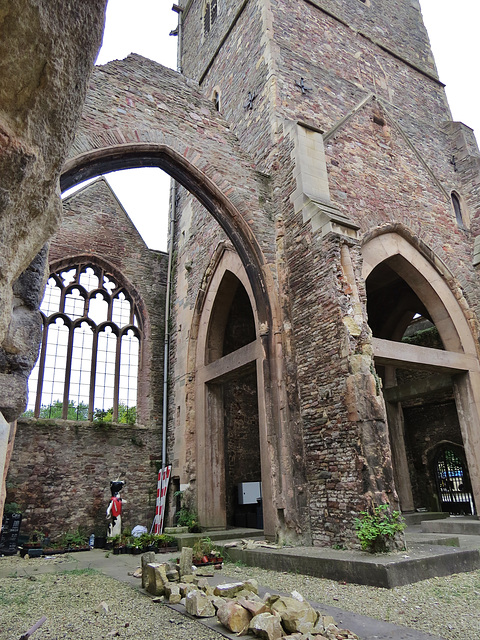 st.peter's church, castle park, bristol