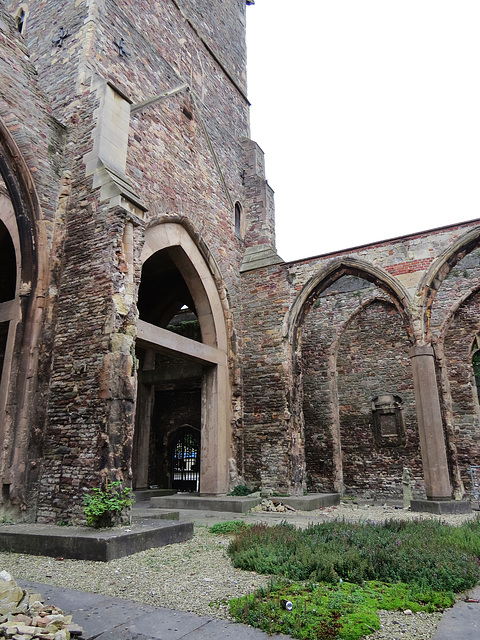 st.peter's church, castle park, bristol