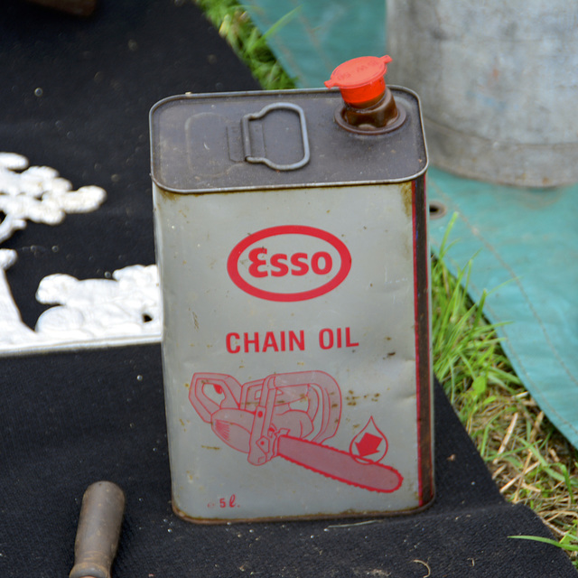 Oldtimerfestival Ravels 2013 – Chain oil