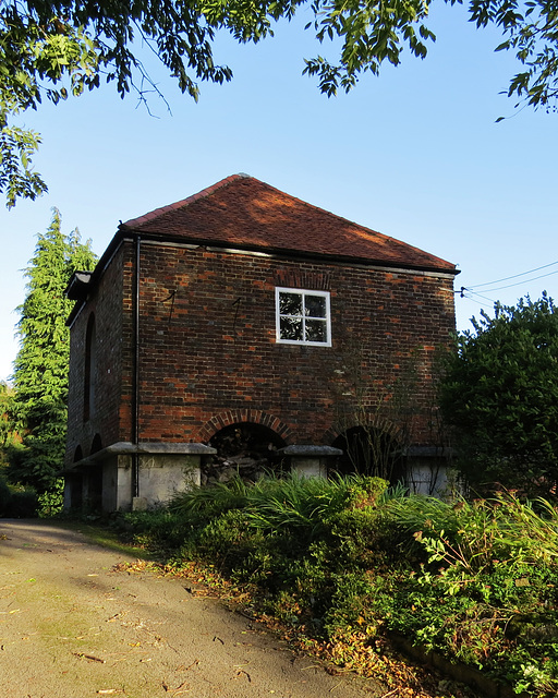 queen mary chapel, south weald essex