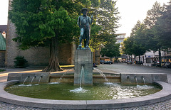 20140712 0006Hw [D~BI] Leineweber-Denkmal, Rathaus, Bielefeld