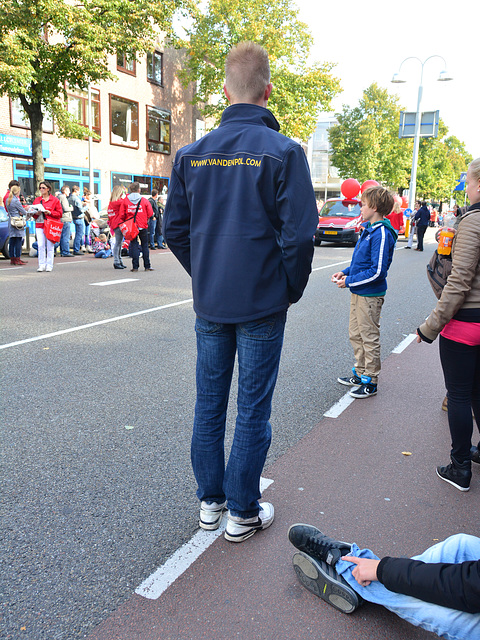 Leidens Ontzet 2013 – Optocht – Waiting for the Parade