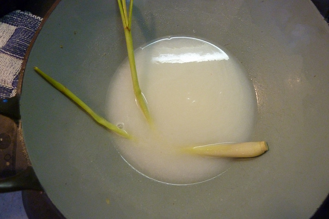 Cooking a simple Indonesian curry 12
