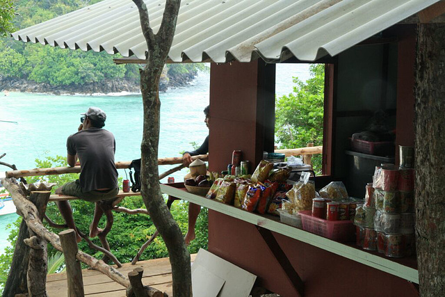 Food bar on Tup Island