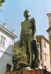 Statue in Corniglia