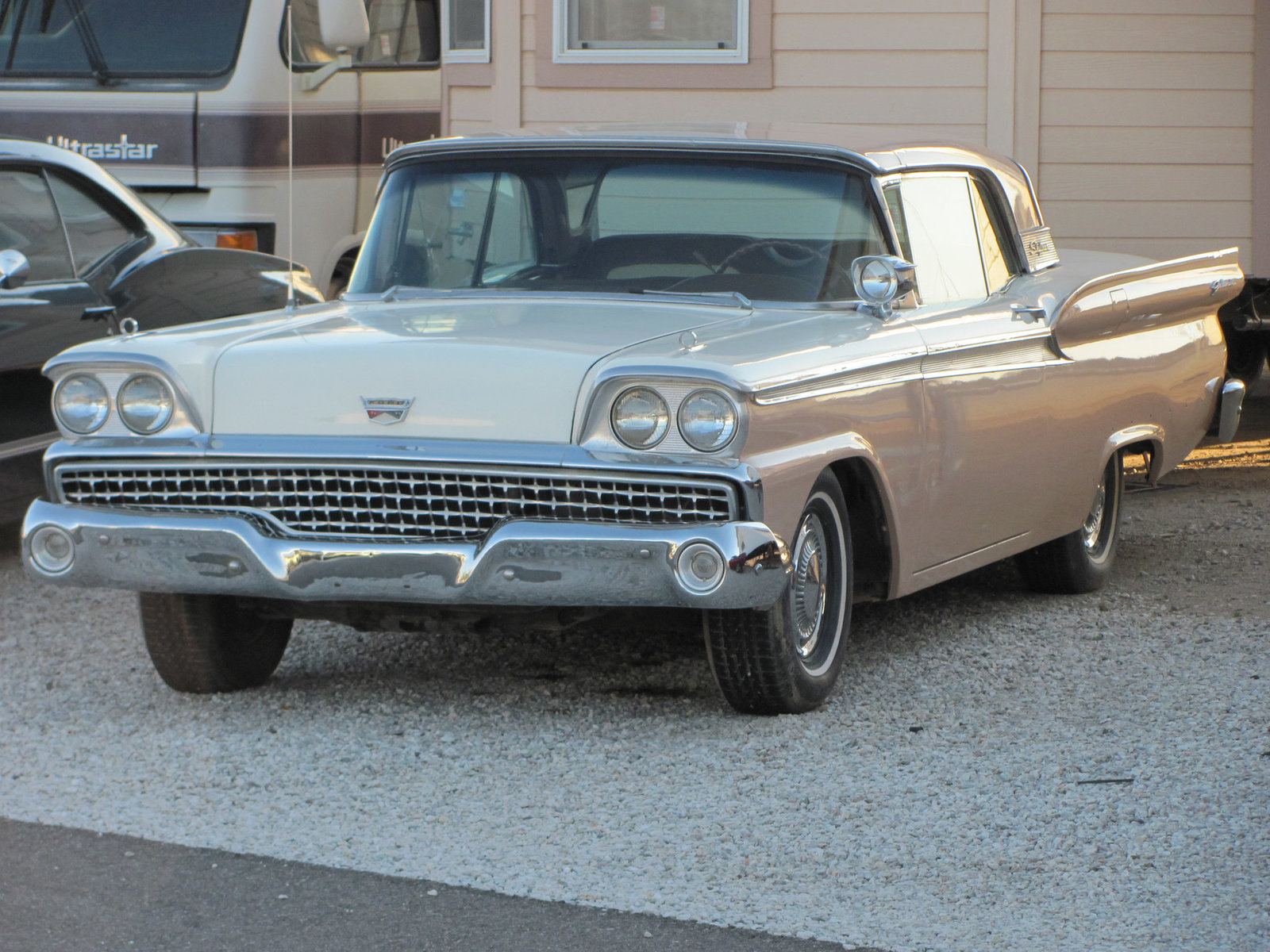 1959 Ford Fairlane  500 Galaxie Skyliner