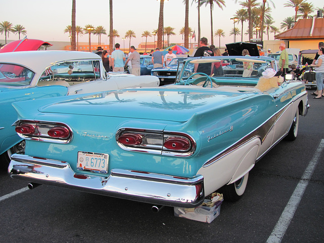 1958 Ford Fairlane 500 Skyliner