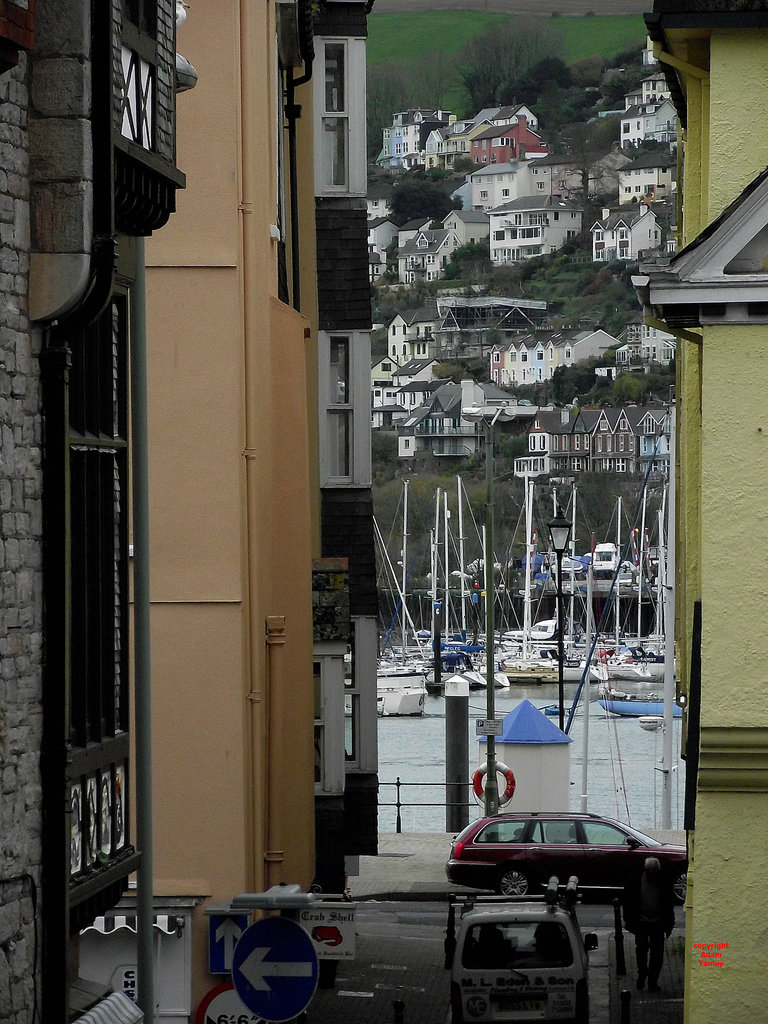 GLIMPSE OF KINGSWEAR