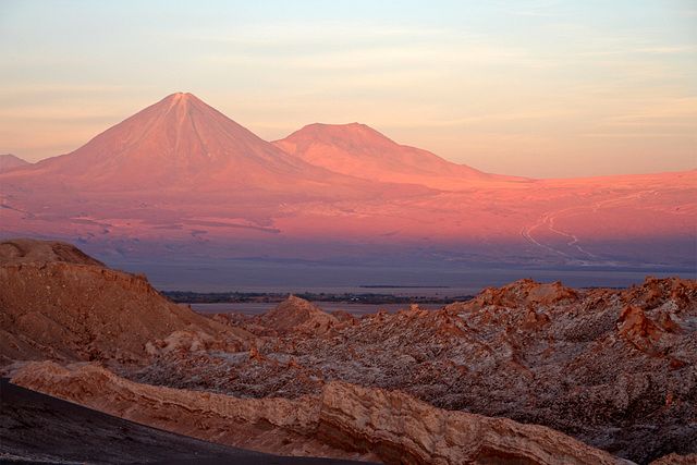 Licancabur and Juriques from Valle de la Luna