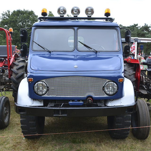 Oldtimerfestival Ravels 2013 – Unimog